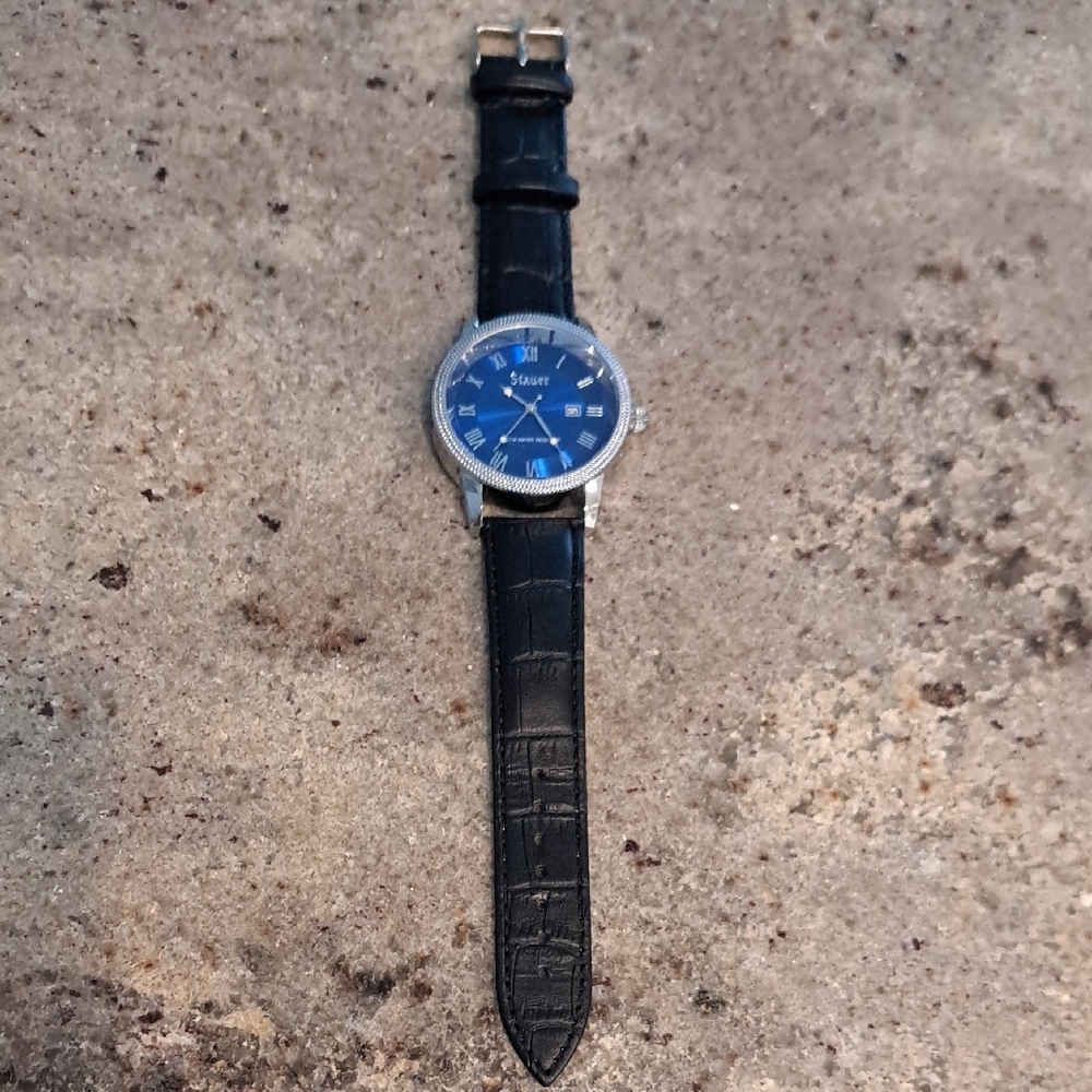 NWOT Men's Black and Silver Watch